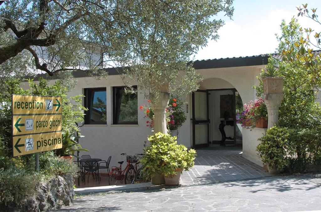 Hotel Le Rocce Magione Luaran gambar