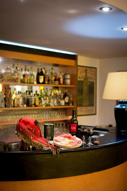 Hotel Le Rocce Magione Luaran gambar