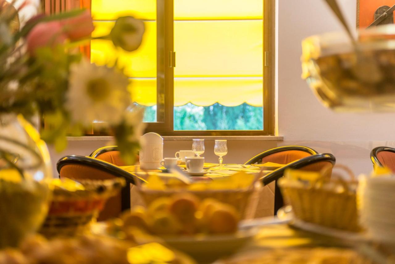 Hotel Le Rocce Magione Luaran gambar