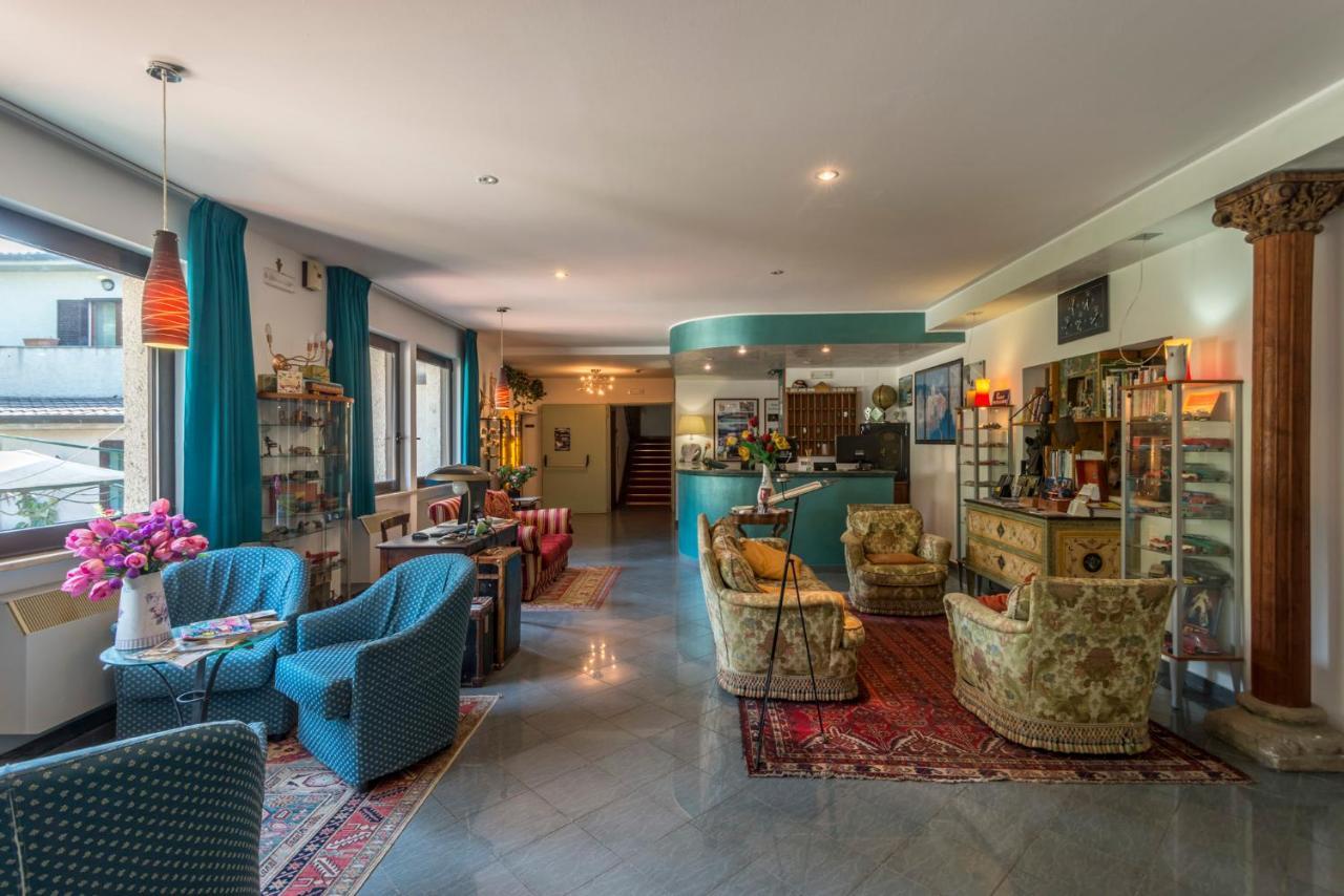 Hotel Le Rocce Magione Luaran gambar