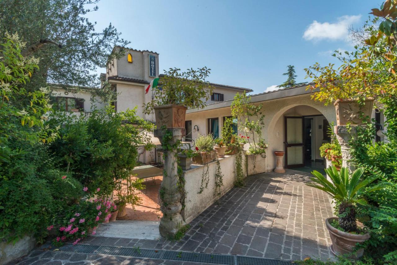 Hotel Le Rocce Magione Luaran gambar